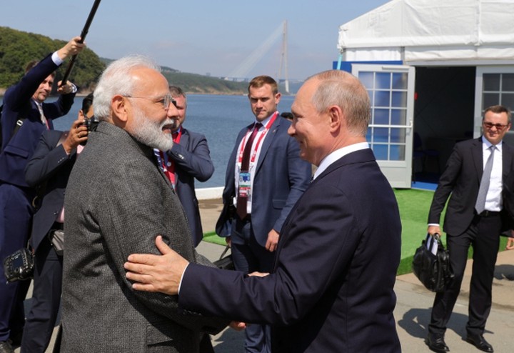 Путин пригласил премьер-министра Индии на День Победы в 2020 году