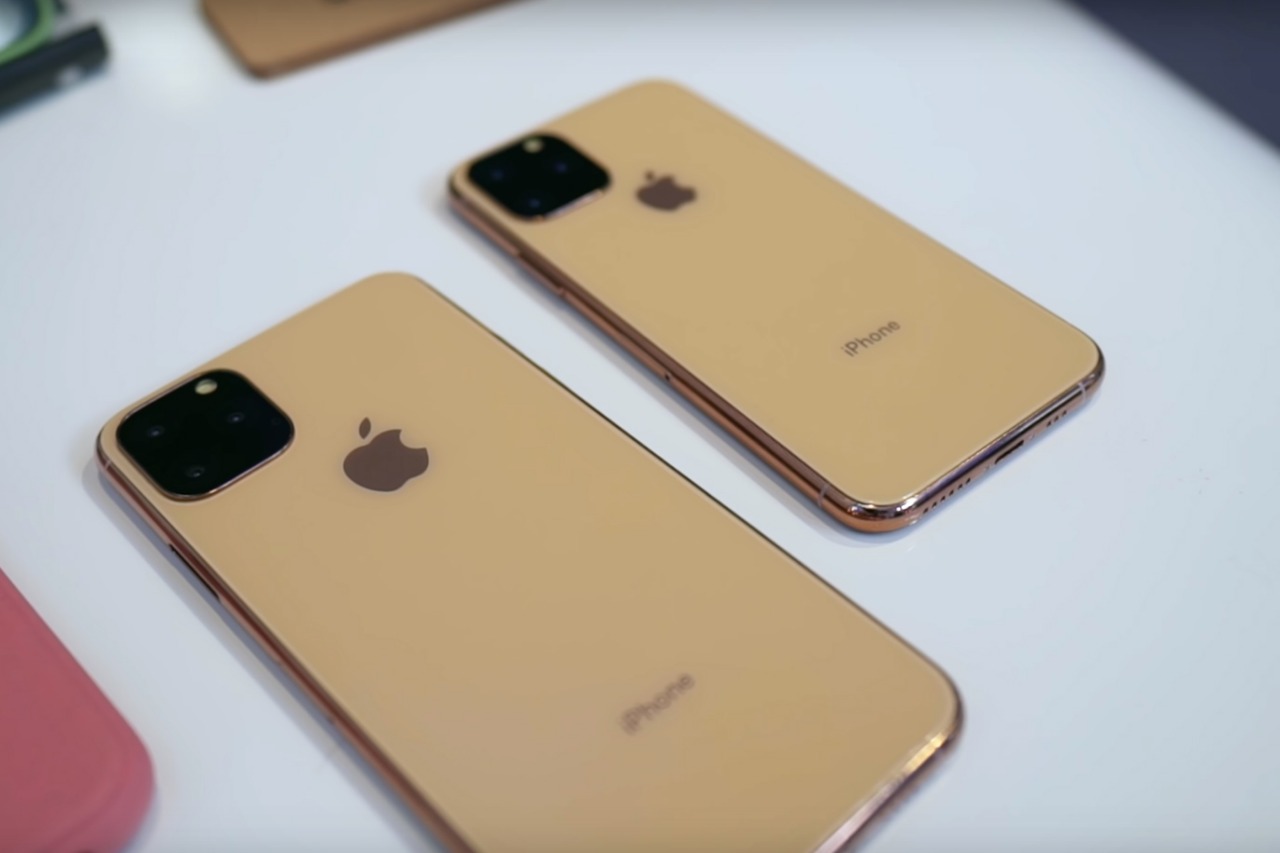 Iphone 11 рублей. Айфон 1000 рублей. Айфон 11 за 1000 рублей. Айфон за 10 тысяч рублей. Айфон 10 за 10000.