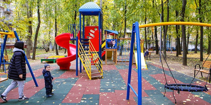 Уютный сквер обустроили на Верхней Первомайской улице по программе «Мой район»