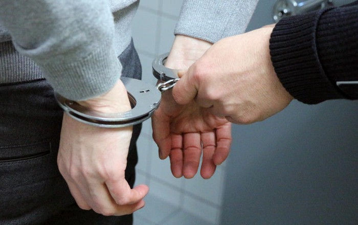 Драка со стрельбой произошла рядом с кафе на северо-западе Москвы