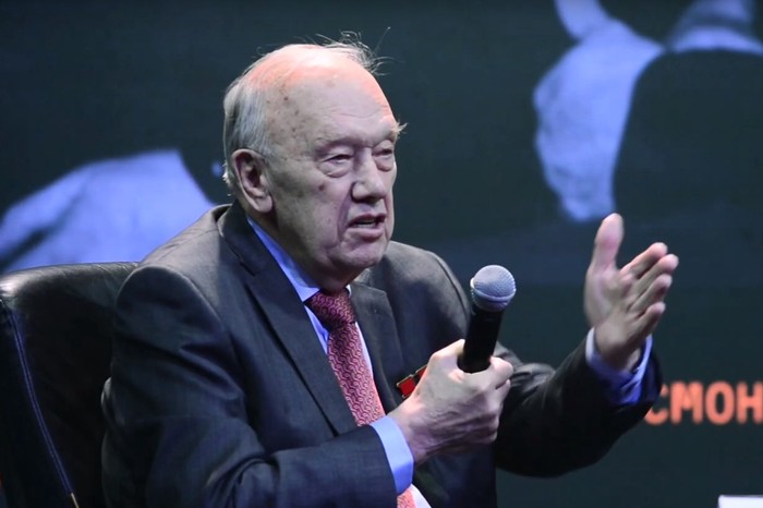 «Он посвятил себя космосу»: космонавт Елисеев рассказал о Леонове