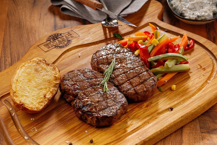 Ученые рассказали, чем грозит частое употребление мяса