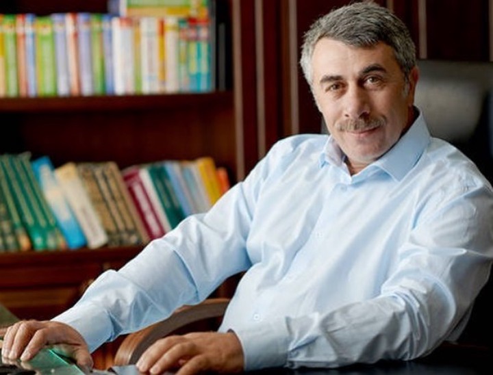 Доктор Комаровский рассказал, как правильно дезинфицировать маски