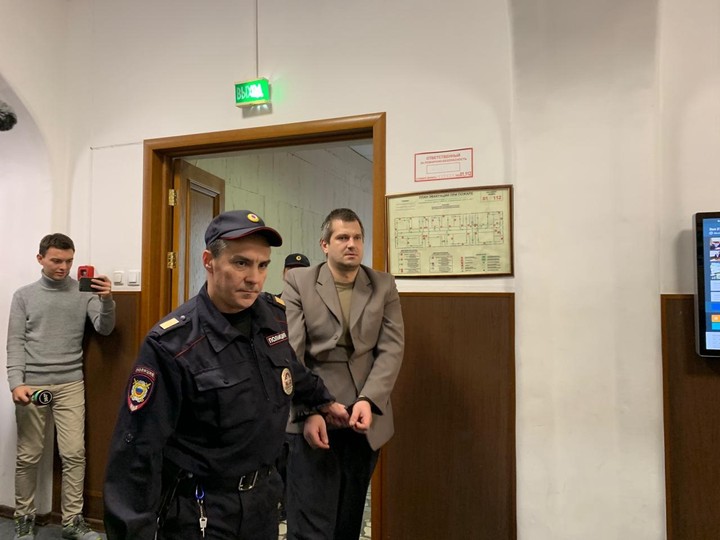 Обвиняемого в убийстве сотрудника СК мужчину направят на лечение