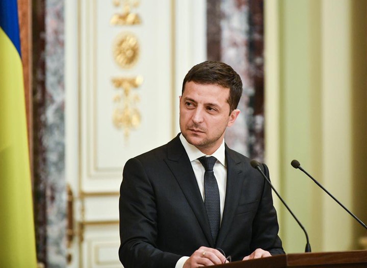 Владимир Зеленский подписал закон о создании на Украине реестра педофилов