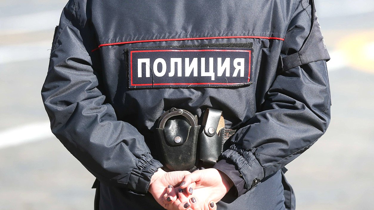 Подросток выстрелил в ребенка из пистолета в Новой Москве
