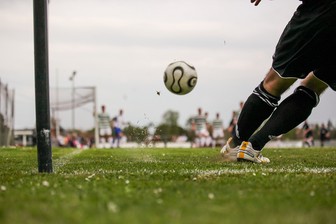 Безопасность футбольных матчей 20–21 февраля обеспечат более четырех тысяч человек
