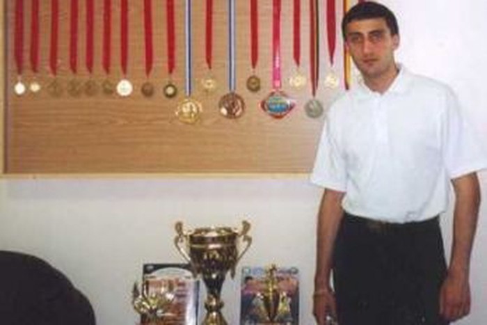 Чемпиона мира по тайскому боксу Боляна убили в столице