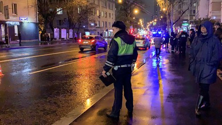 Автомобиль сбил двух несовершеннолетних в Москве