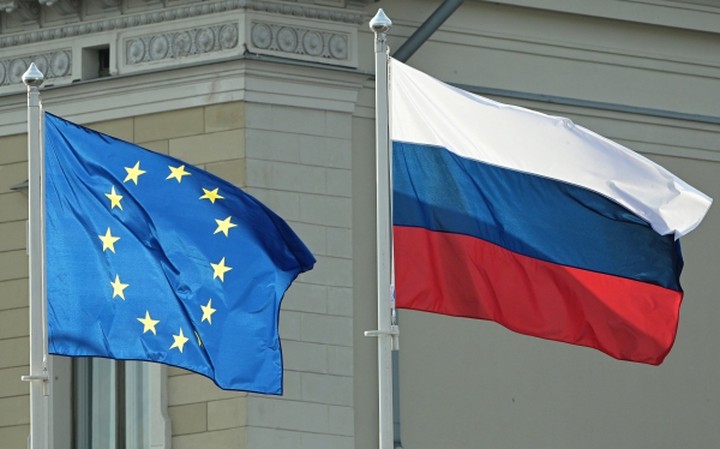 Политолог допустил образование союза между Россией и Европой против США