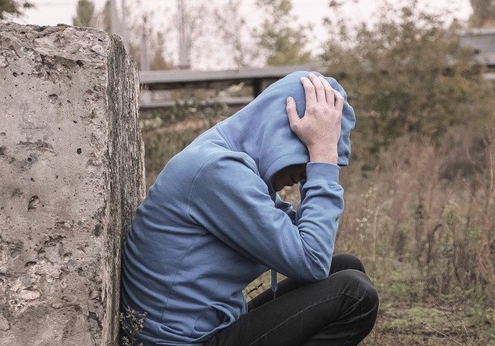 «Вино скотинит человека»: врач объяснил, чего нельзя делать при хроническом алкоголизме