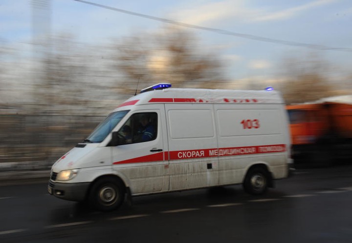 Три человека пострадали при обрушении лесов на стройплощадке в Москве