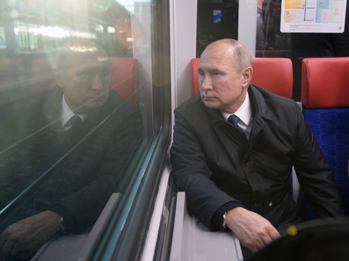 Опубликовано видео поездки Владимира Путина по МЦД