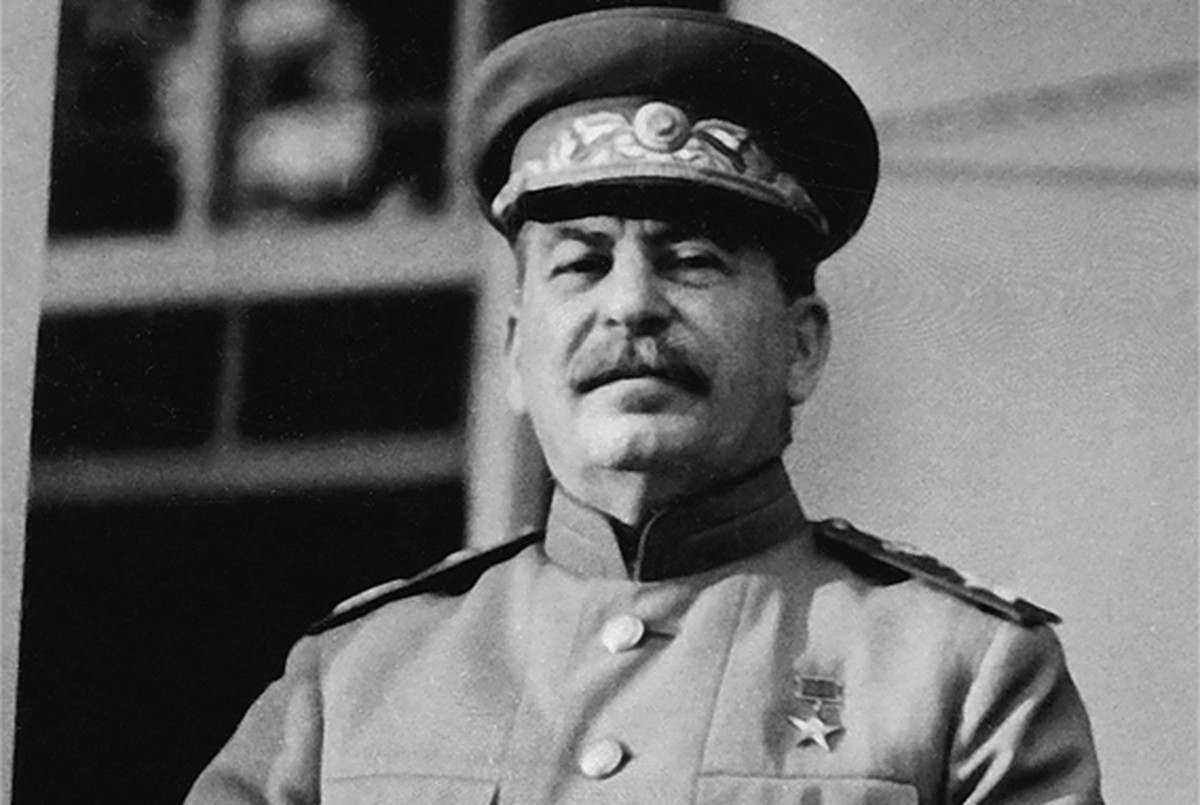 Редкое фото отца народов: как на самом деле выглядел Иосиф Сталин