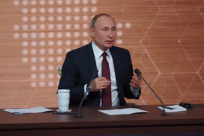 Путин: Начальство больниц не должно получать в разы больше рядового врача