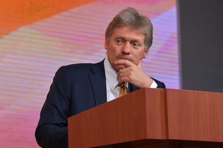 Песков оценил вероятность строительства моста на Сахалин