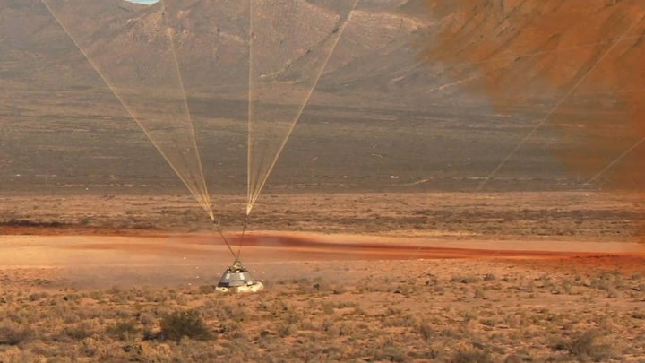 Корабль Starliner приземлился в Нью-Мексико после неудачной стыковки с МКС