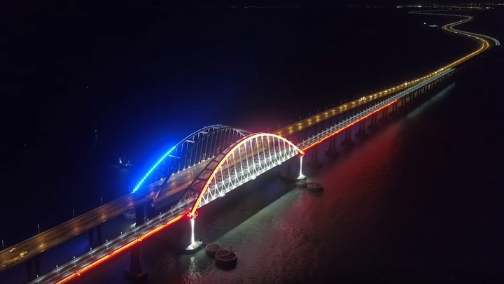 Историю строительства Крымского моста уместили в две с половиной минуты