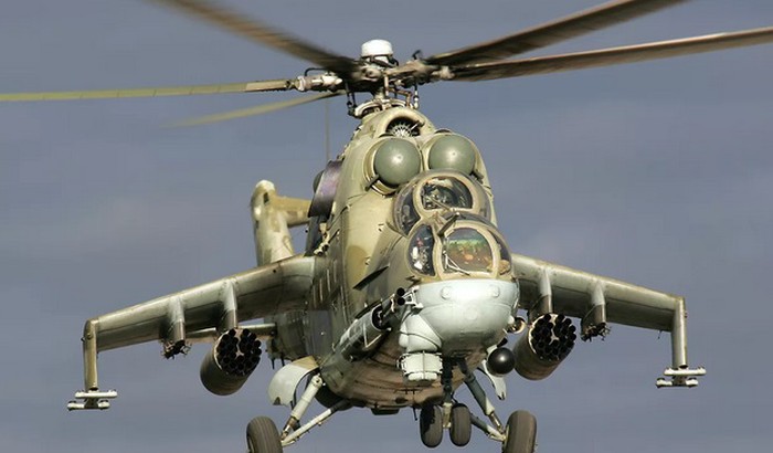 Вертолет Ми-35 совершил жесткую посадку в Крыму