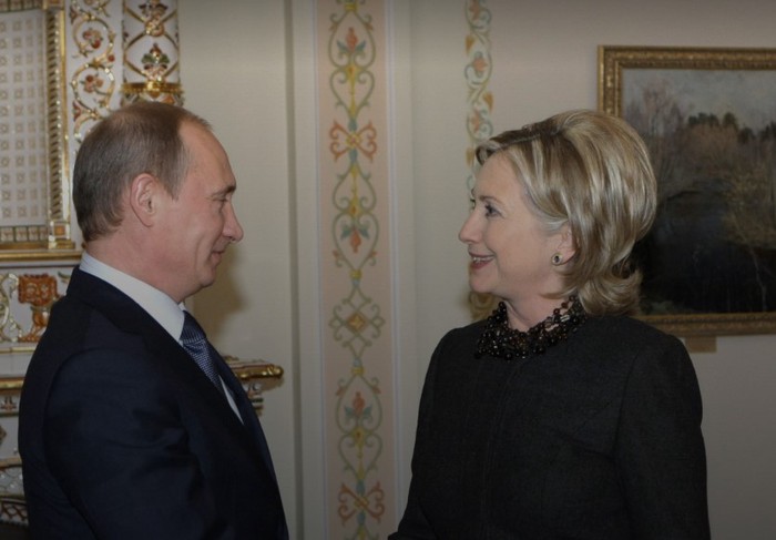 Кремль опубликовал новые архивные фото Владимира Путина