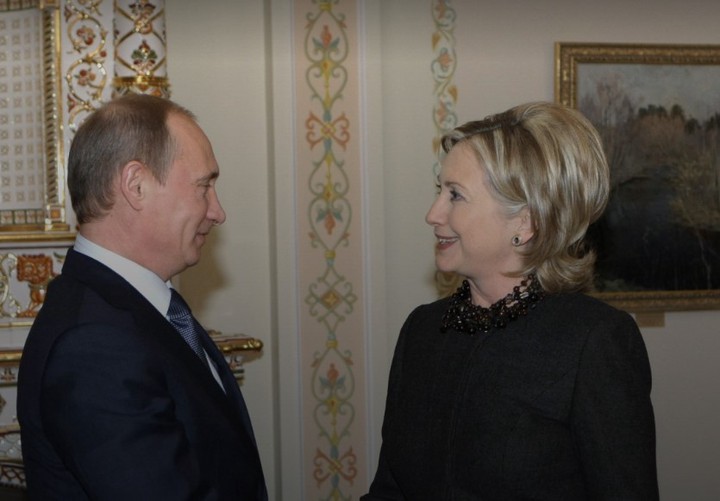 Кремль опубликовал новые архивные фото Владимира Путина