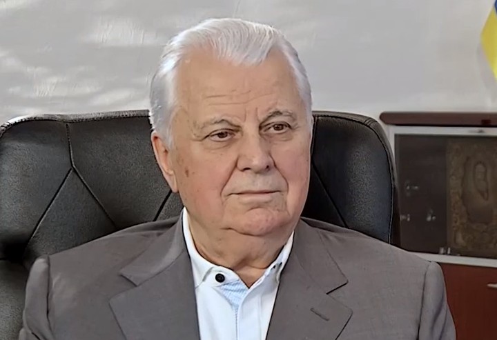 Кравчук рассказал о «встрече» Сталина и Гитлера перед началом войны