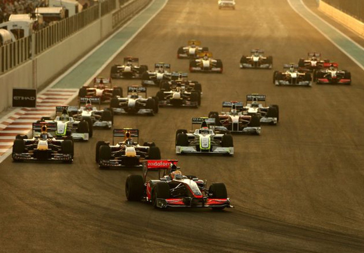 FIA отклонила первый протест команды «Мерседес» по итогам Гран-при в Абу-Даби