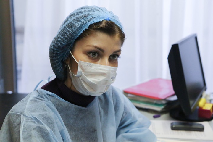 Российские ученые озвучили сроки создания вакцины от коронавируса