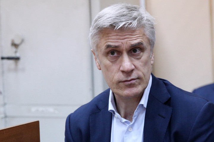 Адвокат сообщил, что Майкл Калви страдает от рака
