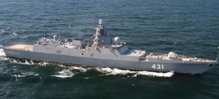 Испытания нового фрегата «Адмирал Касатонов» попали на видео