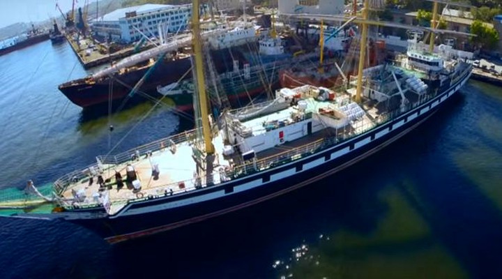Фрегат «Паллада» в ходе кругосветного путешествия вышел в Атлантический океан