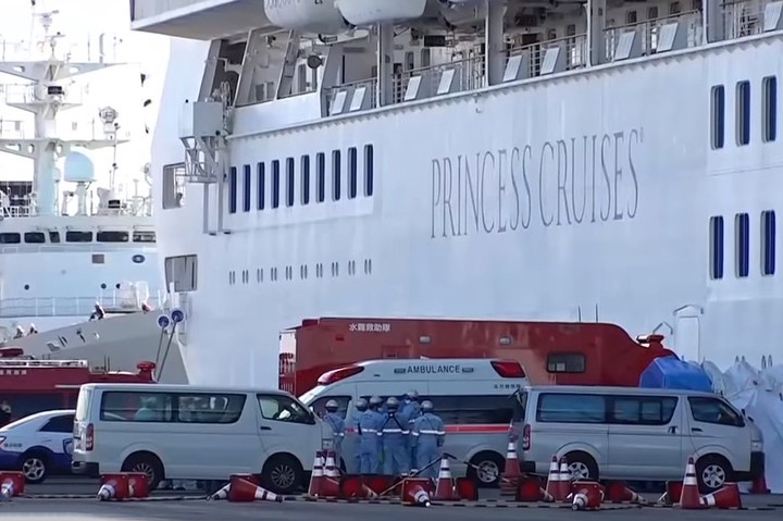 Генетика или хорошее настроение: почему россияне устойчивы к коронавирусу