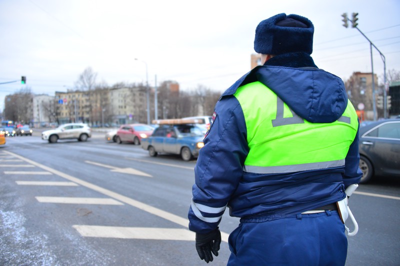 Водитель иномарки сбил ребенка на Олимпийском проспекте в Москве