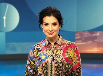 «Привет, ромашки!»: Стриженова похвасталась перед поклонниками букетом цветов