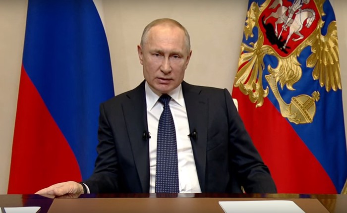 Владимир Путин отложил подготовку к параду Победы