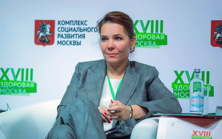 Анастасия Ракова поздравила ветеранов накануне годовщины обороны Москвы