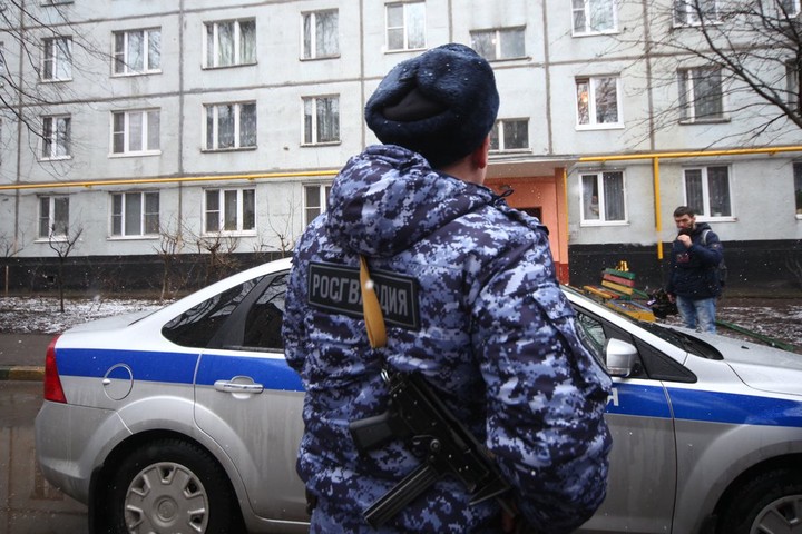 Подмосковные полицейские помогли принять роды в машине