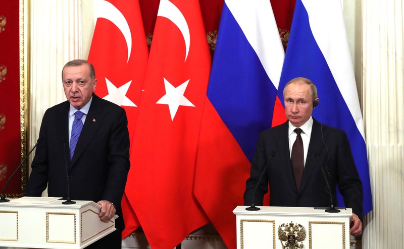 Эрдоган заявил Путину об участии Анкары в контроле за перемирием в Карабахе