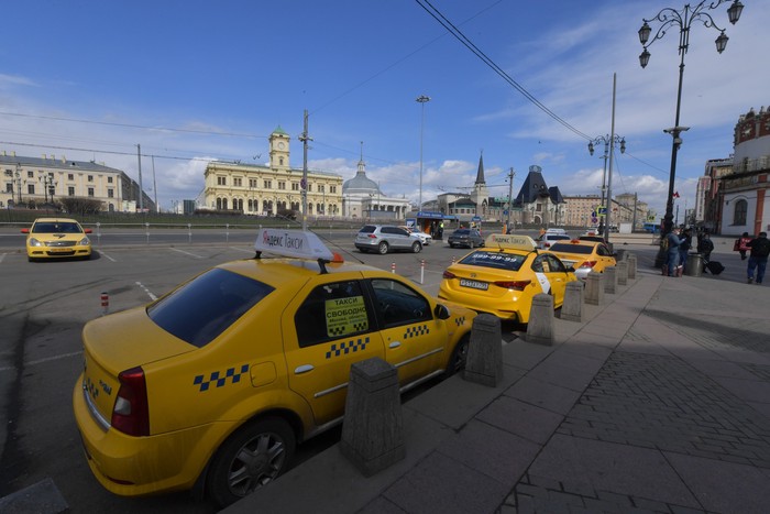 Машины такси в москве фото