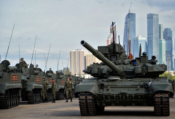 Какую новую военную технику впервые покажут 9 мая