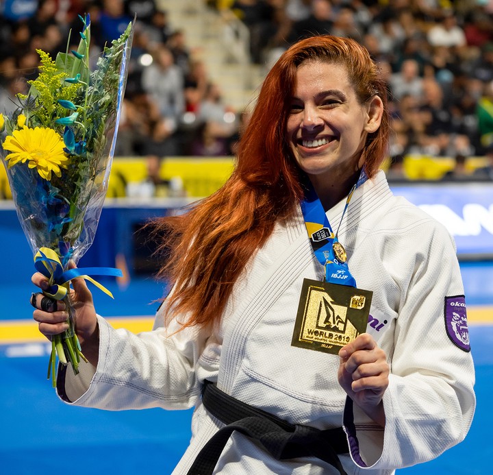 Четырехкратная чемпионка мира по джиу-джитсу обвинила своего тренера в насилии