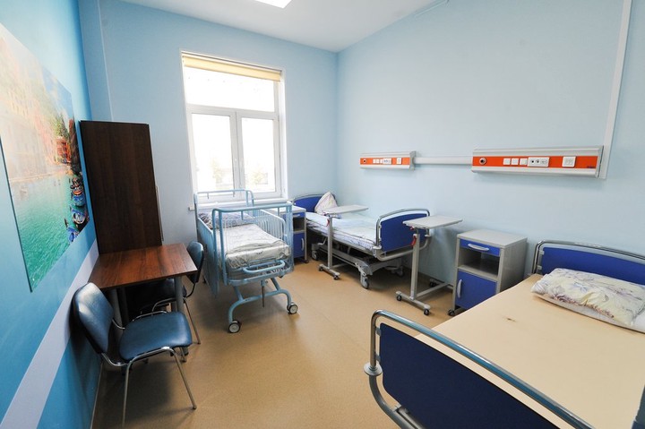 Число жертв коронавируса в мире достигло почти 208 тысяч