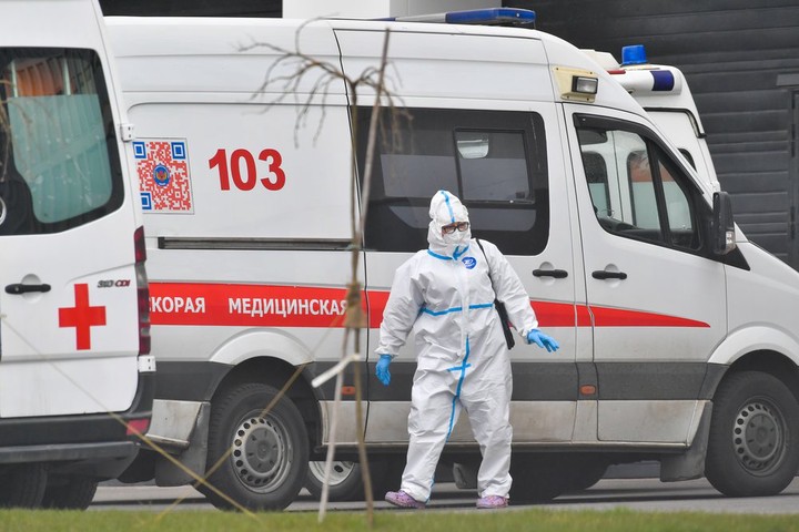 Более 120 человек с подозрением на COVID поступило в медцентр Коммунарки