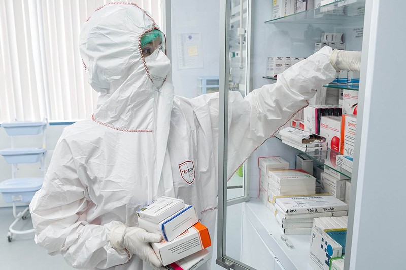 «Смертельная доза»: врач рассказал о страшных последствиях самолечения при коронавирусе
