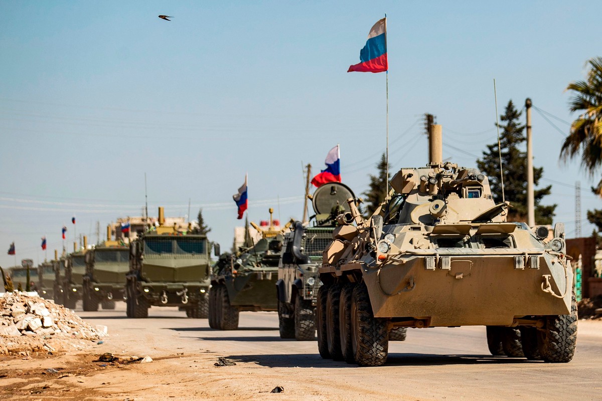Российский военный погиб в Сирии при подрыве бронемашины