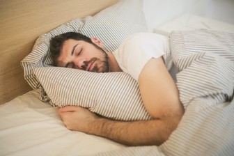 Названа причина, по которой люди забывают сны