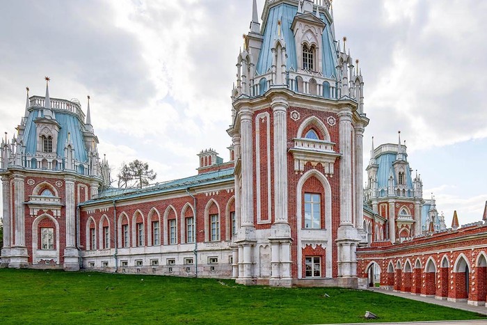 Выставка «Стрелы Амура» открылась в музее «Царицыно»