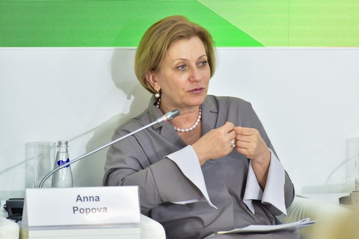 Попова: За год в России от COVID-19 могут привить 60 процентов населения