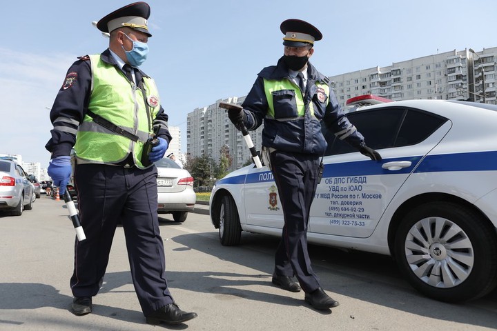 Движение перекрыли по Алтайской улице в Москве