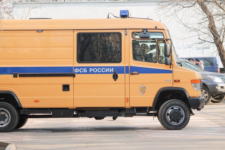 Группа вооруженных людей попыталась прорваться в Россию с Украины